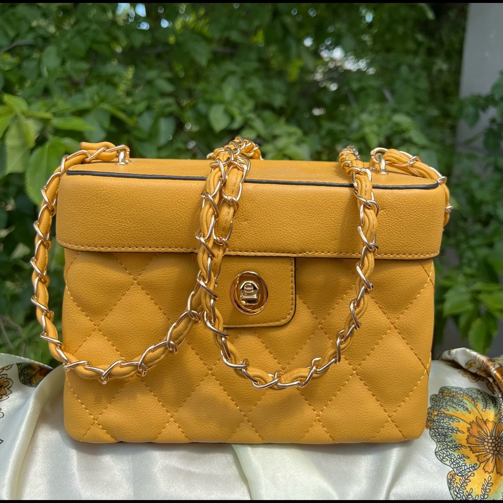 Mustard yellow box bag shoulder bag